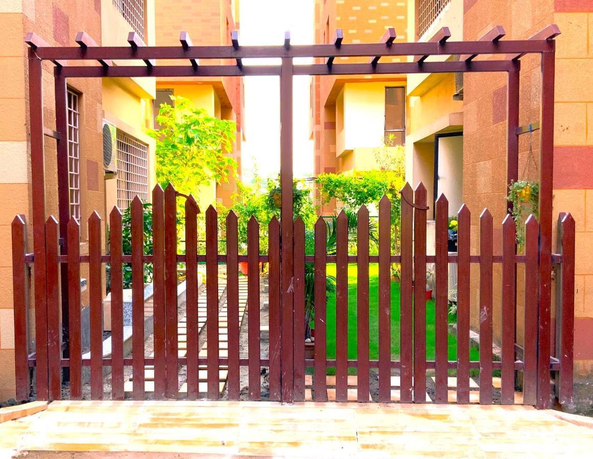 Entire 3 Bedroom Duplex With Garden At Vedic Apartment Kolkata