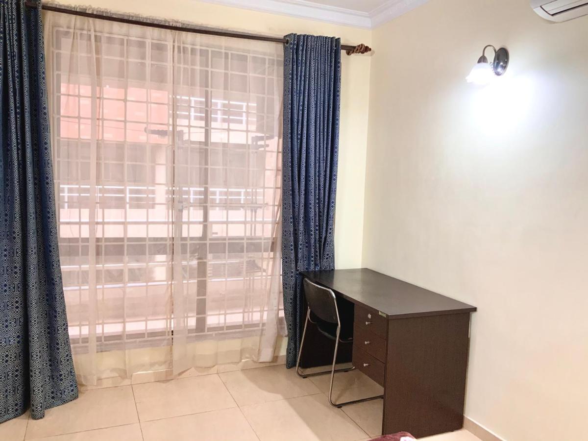 Entire 3 Bedroom Duplex With Garden At Vedic Apartment *