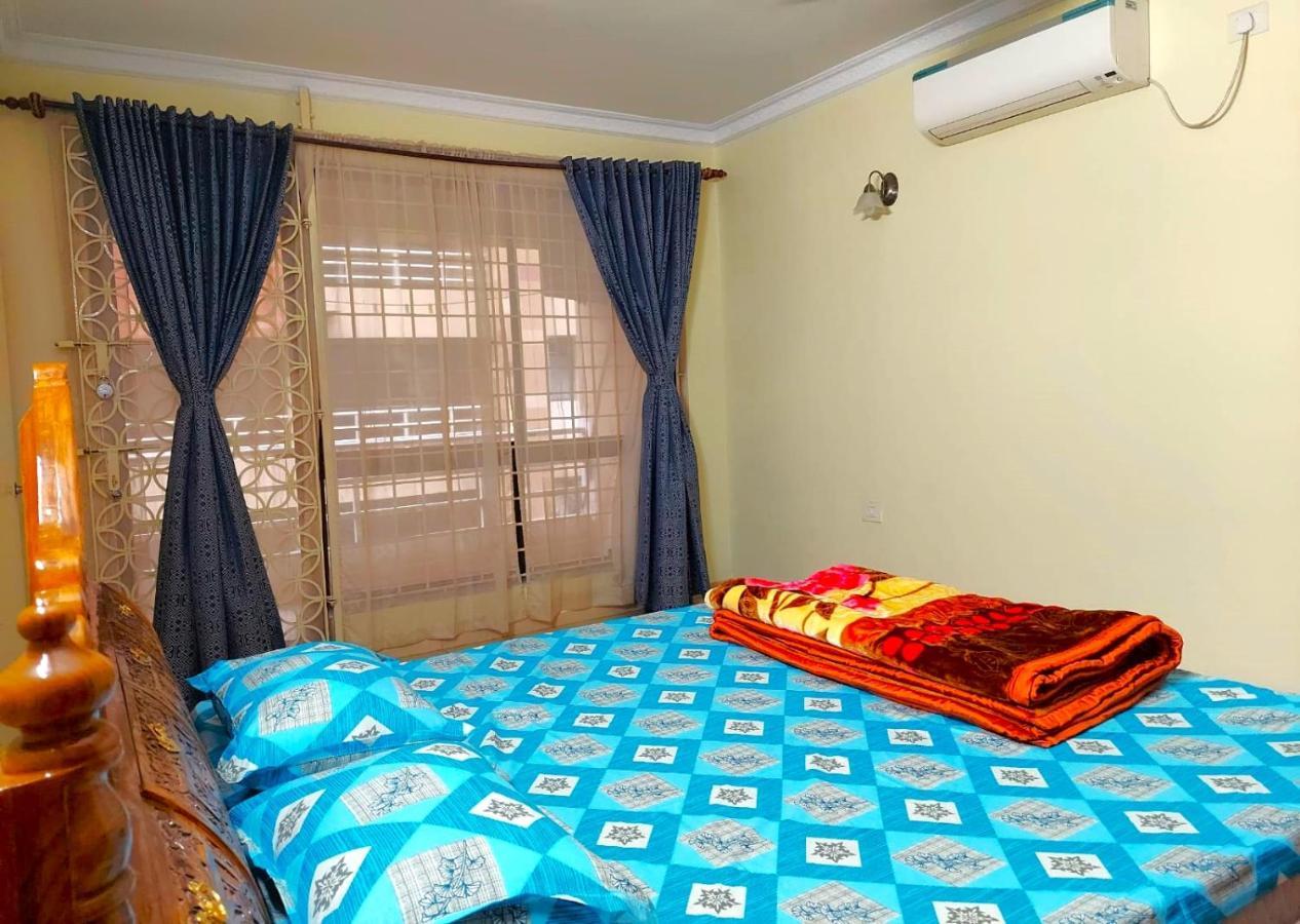 Entire 3 Bedroom Duplex With Garden At Vedic